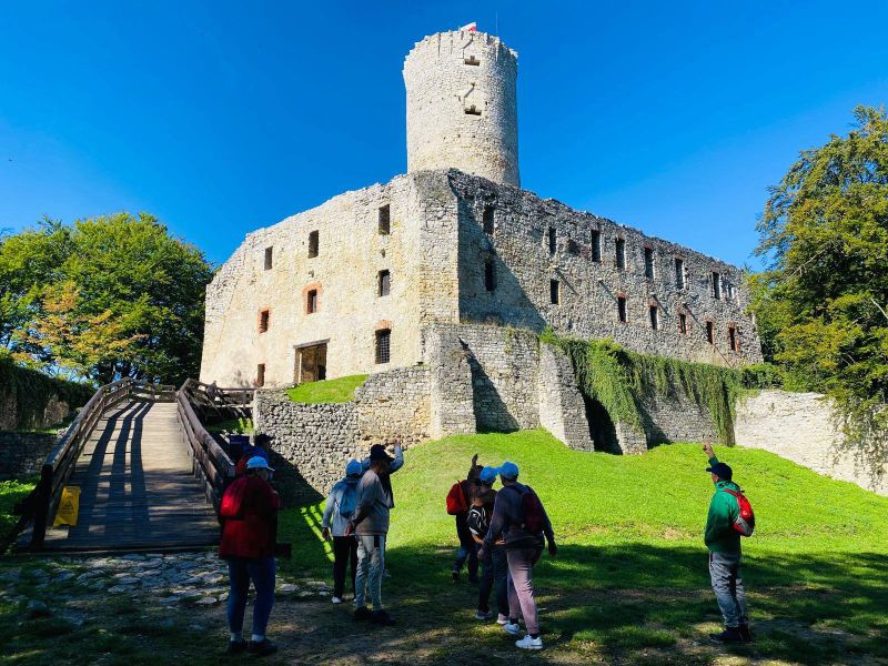 mieszkańcy na zamku Lipowiec